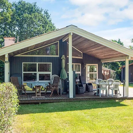 Semesterbostad 4 Star In